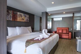 Cliff Lanta Suite