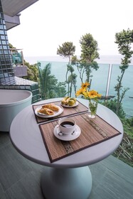 Cliff Lanta Suite