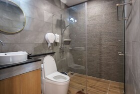 Cliff Lanta Suite