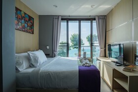 Cliff Lanta Suite