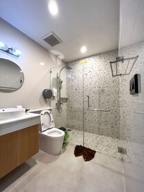 Cliff Lanta Suite