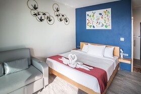 Cliff Lanta Suite