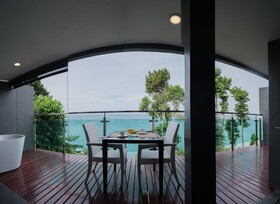Cliff Lanta Suite