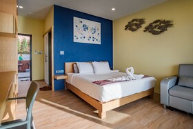 Cliff Lanta Suite