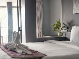 Cliff Lanta Suite