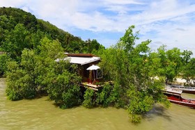Deep House Seaview