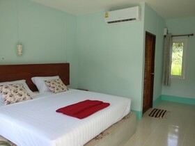 Fahsai Lanta House