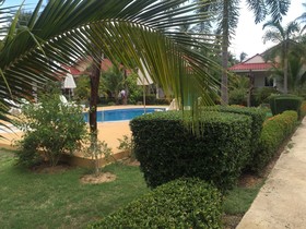 Hana Lanta Resort