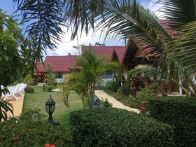 Hana Lanta Resort