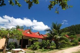 Lanta Bee Garden Resort