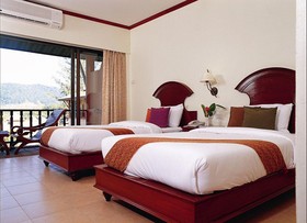 Lanta Casuarina Beach Resort