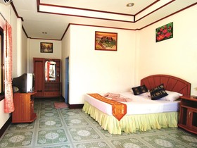 Lanta Emerald Bungalow