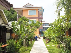 Lanta Fevrier Resort