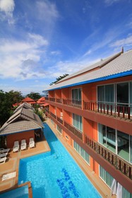 Lanta Fevrier Resort