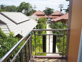 Lanta Fevrier Resort
