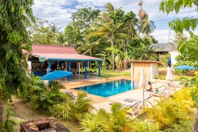 Lanta Lily Resort