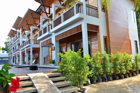 Lanta Miami Resort