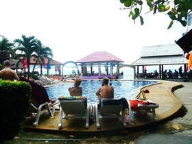 Lanta New Beach Bungalows