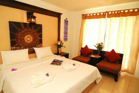 Lanta Palace Resort & Beach Club