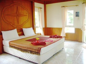 Lanta Palm Beach Resort