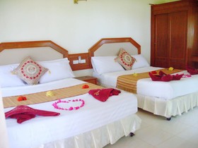 Lanta Palm Beach Resort