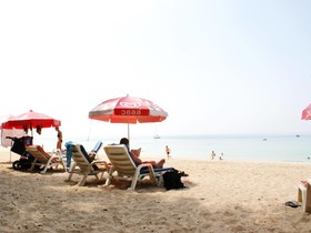 Lanta Palm Beach Resort