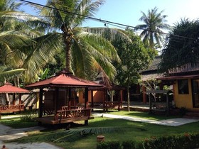 Lanta Pearl Beach Resort