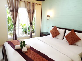 Lanta Riviera Resort