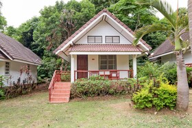 Lanta Village Resort by OYO Rooms