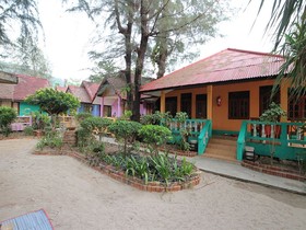 Lanta Villa Resort