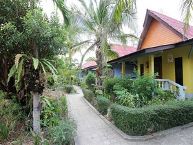 Lanta Villa Resort
