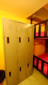 Let It Bee Econo Hostel