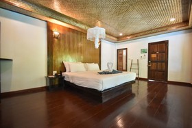 Long Beach Chalet
