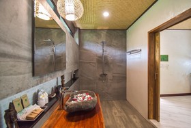 Long Beach Chalet