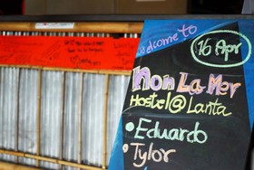Non La mer Hostel