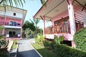 Pinky Bungalow
