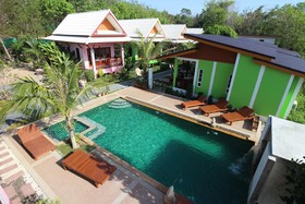 Pinky Bungalow