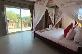 Pinky Bungalow