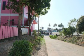 Pinky Bungalow