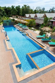 Pinky Bungalow