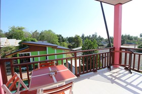 Pinky Bungalow