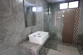 Pinky Bungalow