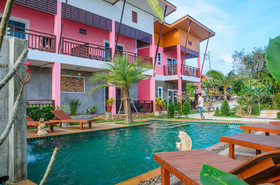 Pinky Bungalow