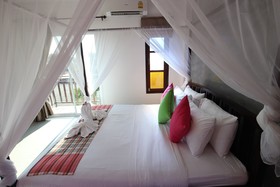 Pinky Bungalow