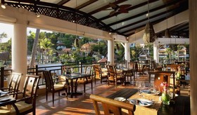 Rawi Warin Resort & Spa