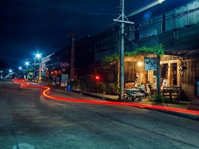 Tonmai Suites