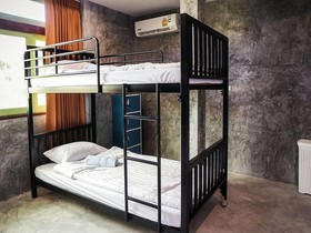 Tonmai Suites