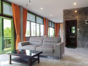 Tonmai Suites