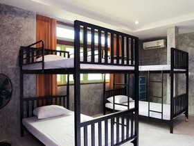 Tonmai Suites