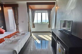 The sea @ Lanta Hotel